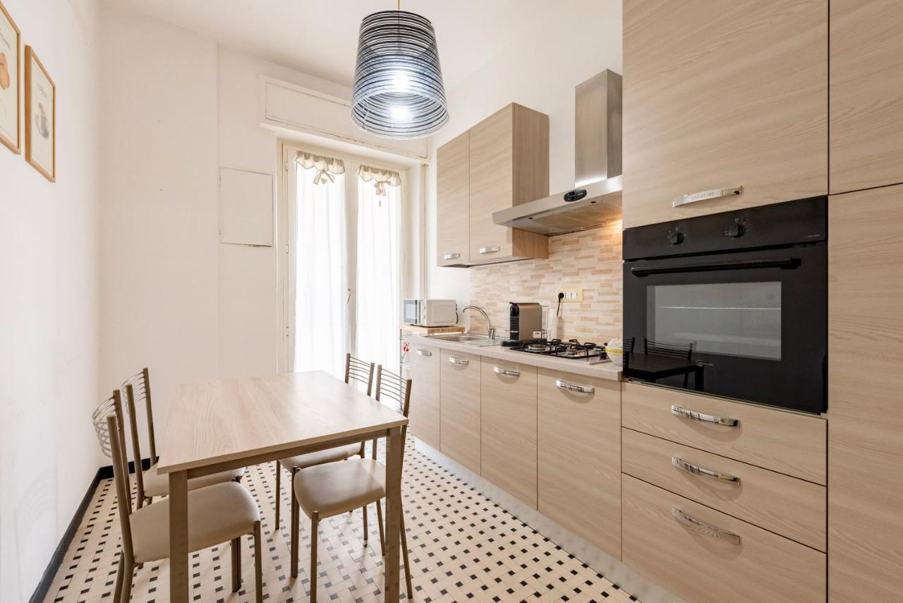 Appartement Joivy Cute Flat With Terrace à Gênes Extérieur photo